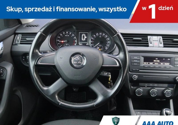 Skoda Octavia cena 35000 przebieg: 198669, rok produkcji 2014 z Kępno małe 232